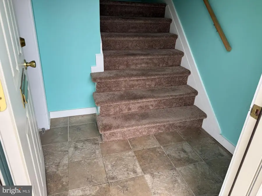 1405 Silver Ct, Hamilton, NJ 08690 - #2