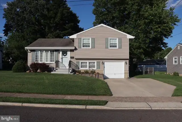 12 Phaeton Dr, Hamilton, NJ 08690 - #2