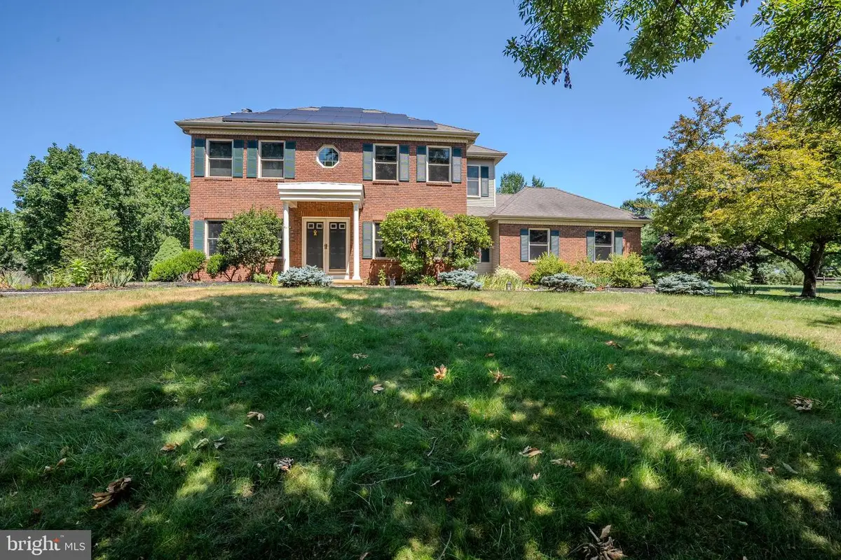 32 W Kincaid Dr, West Windsor, NJ 08550 - #1