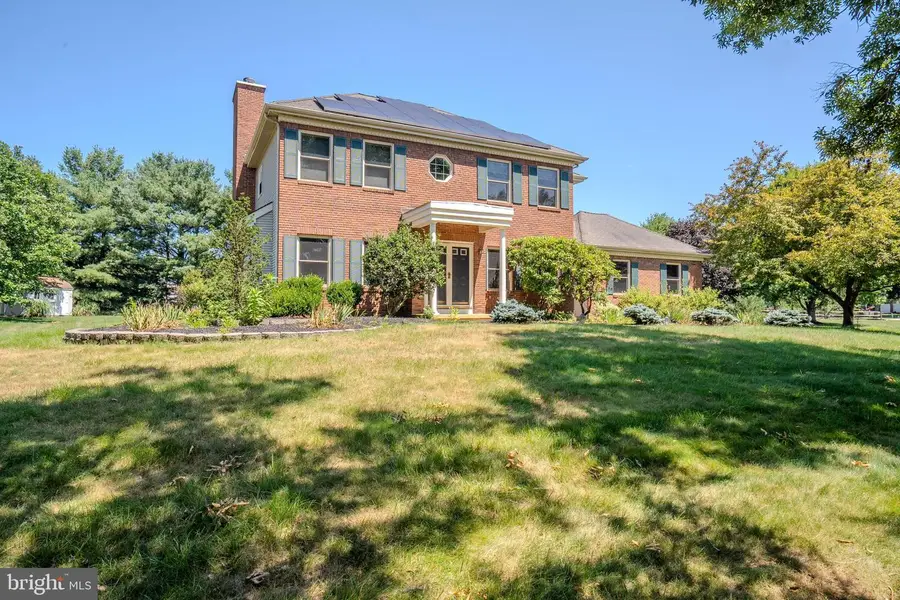 32 W Kincaid Dr, West Windsor, NJ 08550 - #3