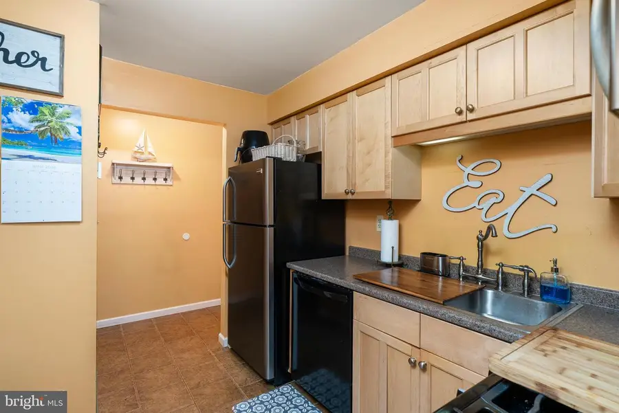 413 Wood Mill Dr, East Windsor, NJ 08512 - #2