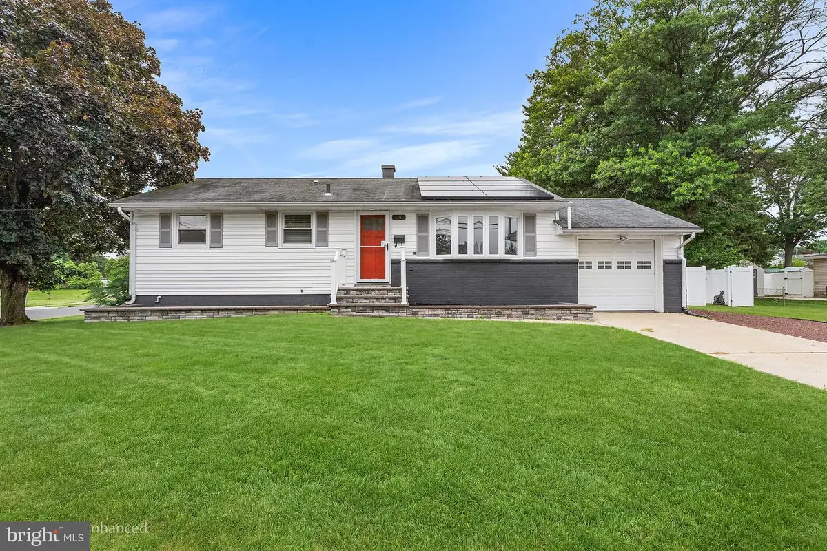 19 Ashwood Rd, Hamilton, NJ 08610 - #1