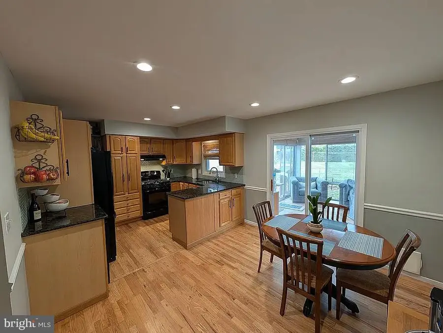 4 Running Brook Rd W, Ewing, NJ 08638 - #3