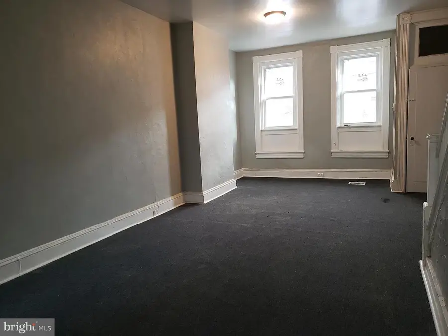 872 E State St, Trenton, NJ 08609 - #2