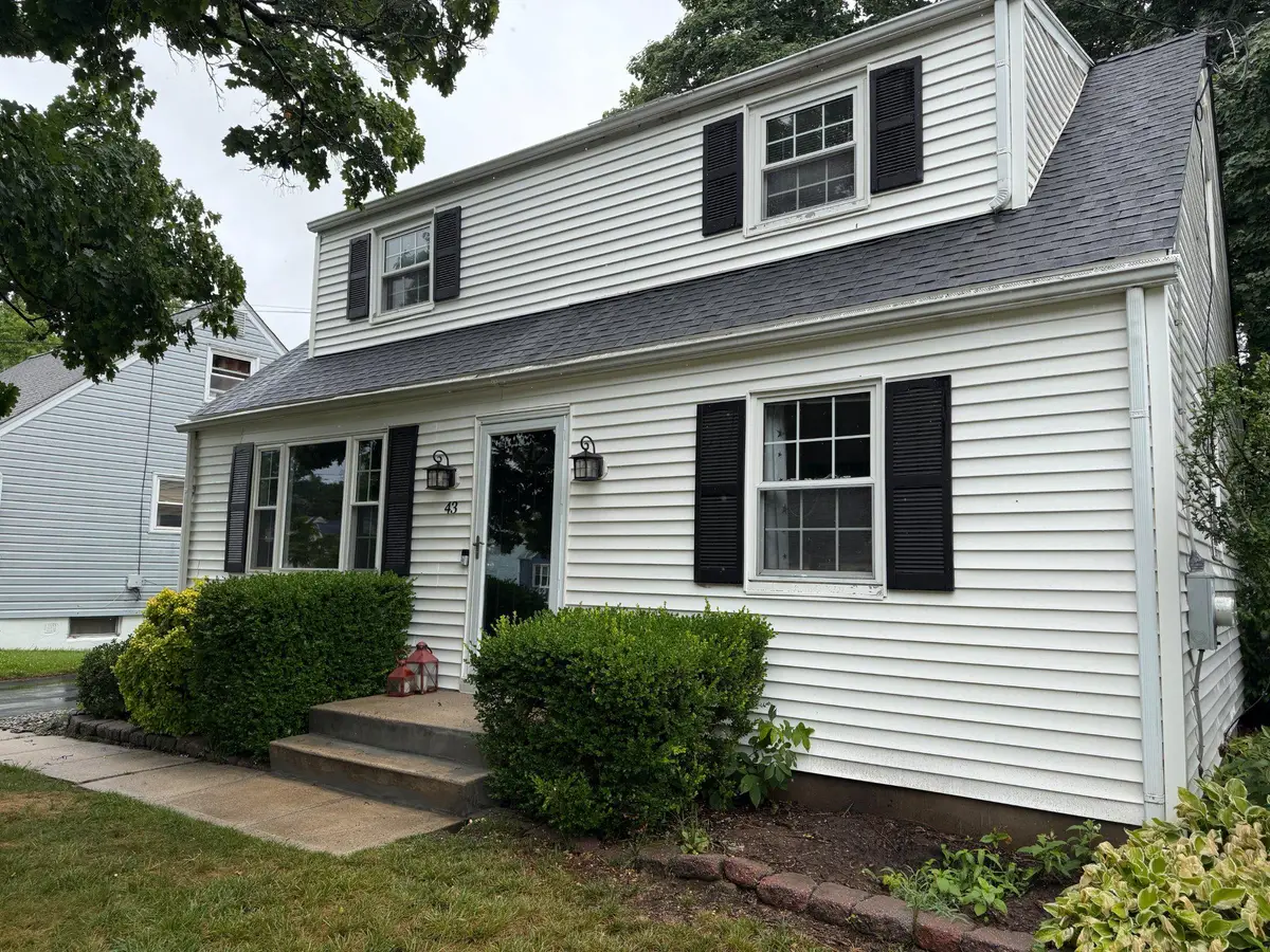 43 Longwood Dr, Hamilton, NJ 08620 - #1