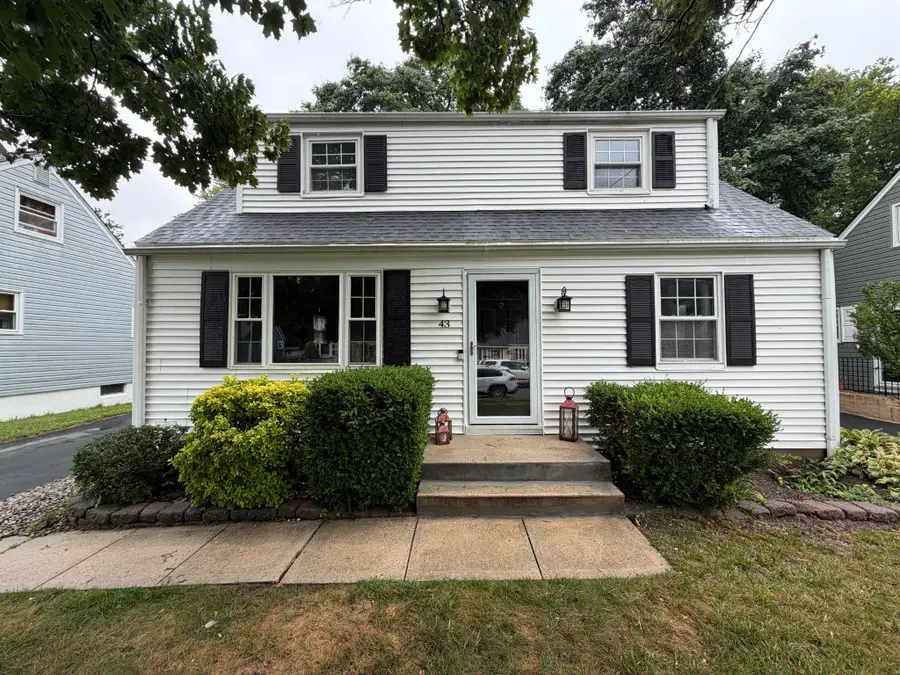 43 Longwood Dr, Hamilton, NJ 08620 - #2