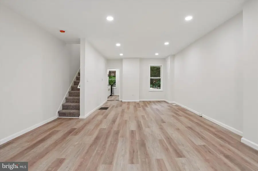 308 W Hanover St, Trenton, NJ 08618 - #3