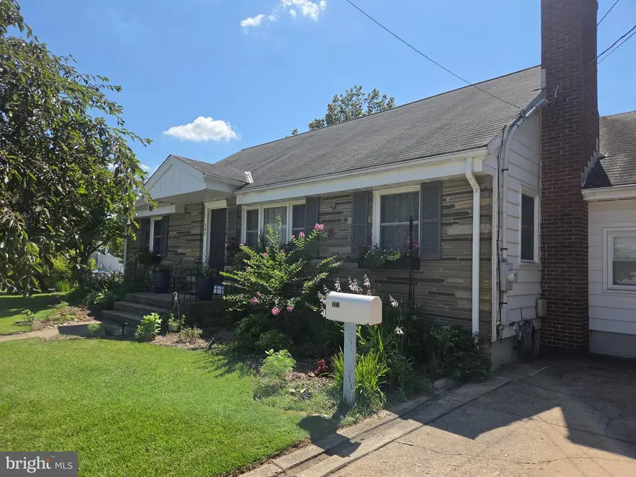 321 Buttonwood St, Hamilton, NJ 08619 - #2