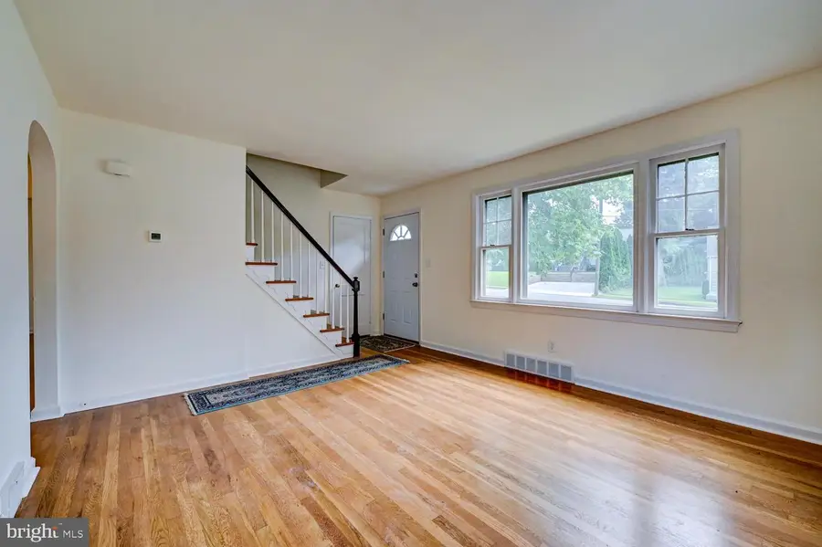 708 Nathan Hale Ave, Trenton, NJ 08648 - #2