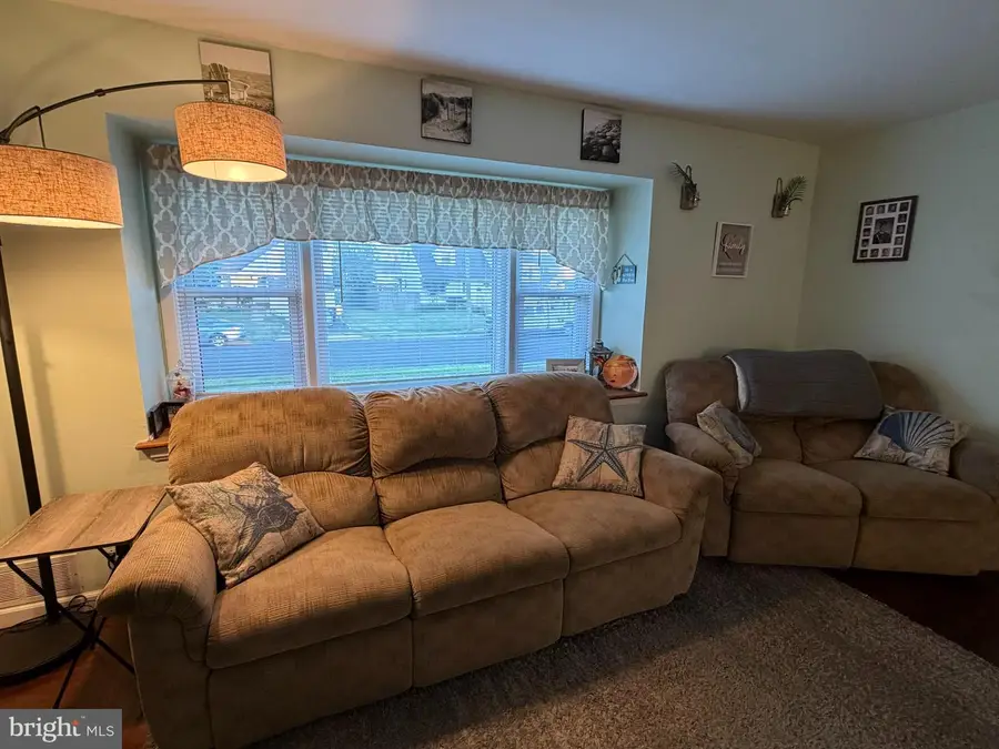 16 Wickom Ave, Hamilton, NJ 08690 - #2
