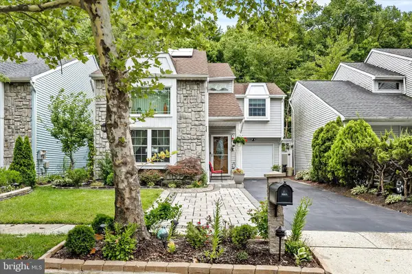 74 Winchester Dr, HIGHTSTOWN, NJ 08520