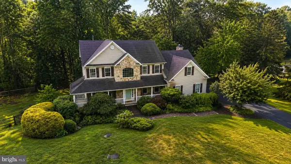 9 Coventry Ln, HOPEWELL, NJ 08525