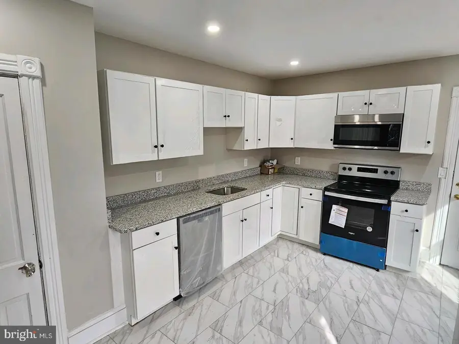 334 W State St, Trenton, NJ 08618 - #3