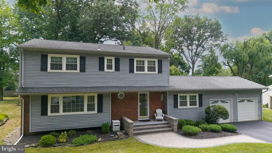10 Cornwall Dr, East Windsor, NJ 08520 - #2