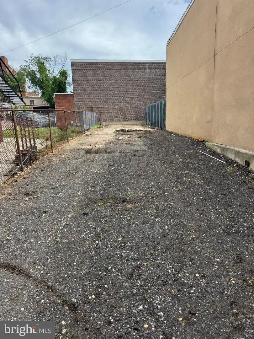 230 S Clinton Ave, Trenton, NJ 08609 - #2