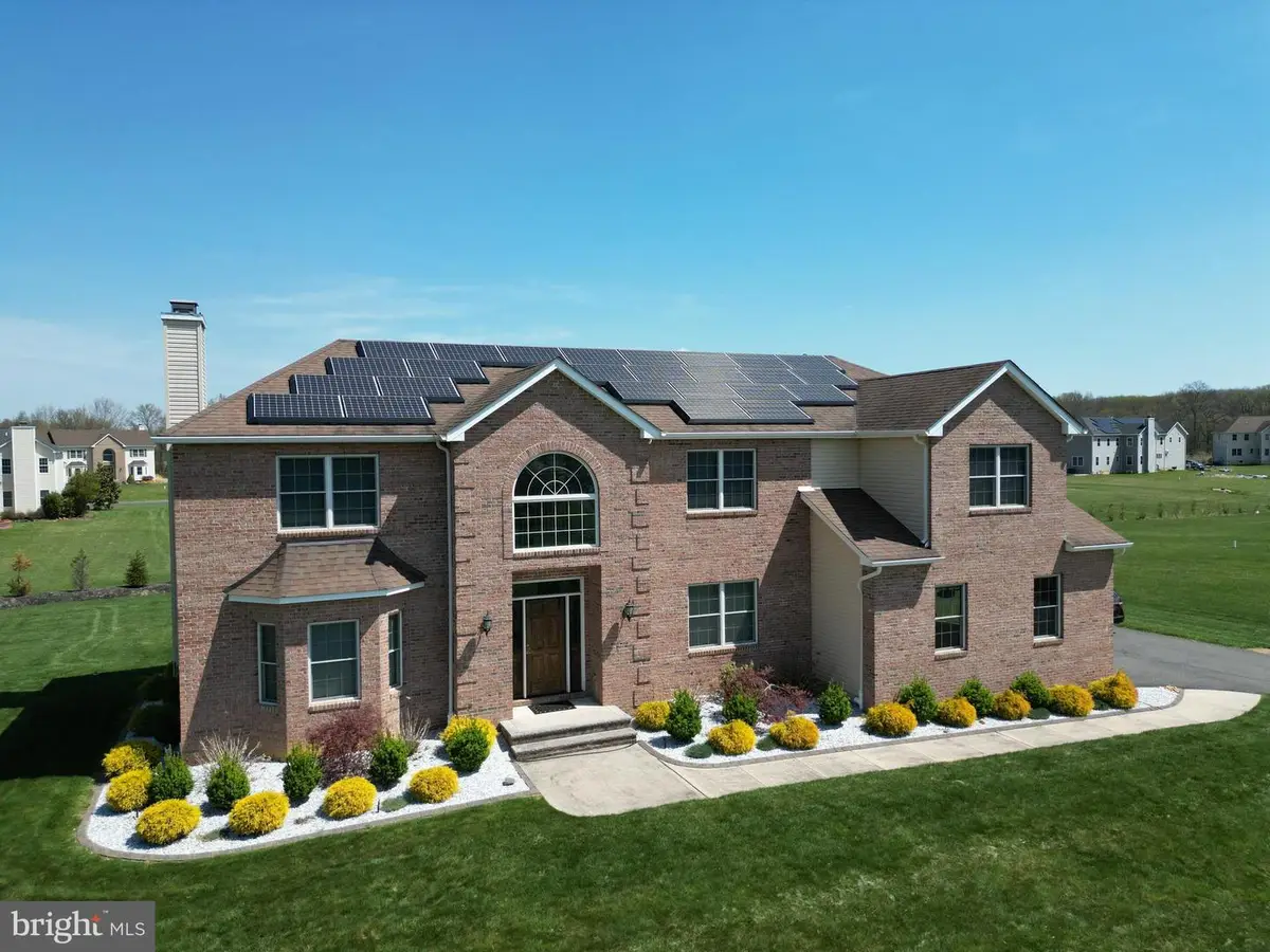 140 Hankins Rd, Hightstown, NJ 08520 - #1