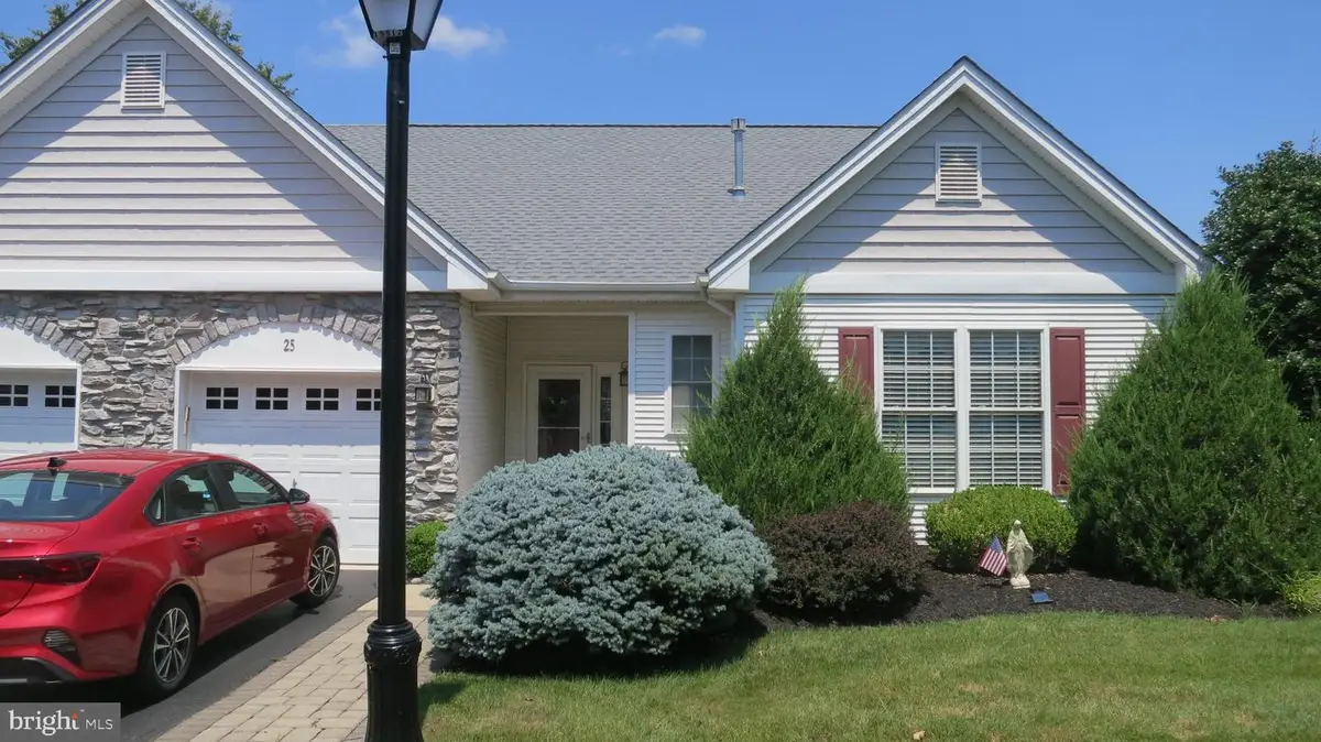 25 Chickadee Way, Hamilton, NJ 08690 - #1