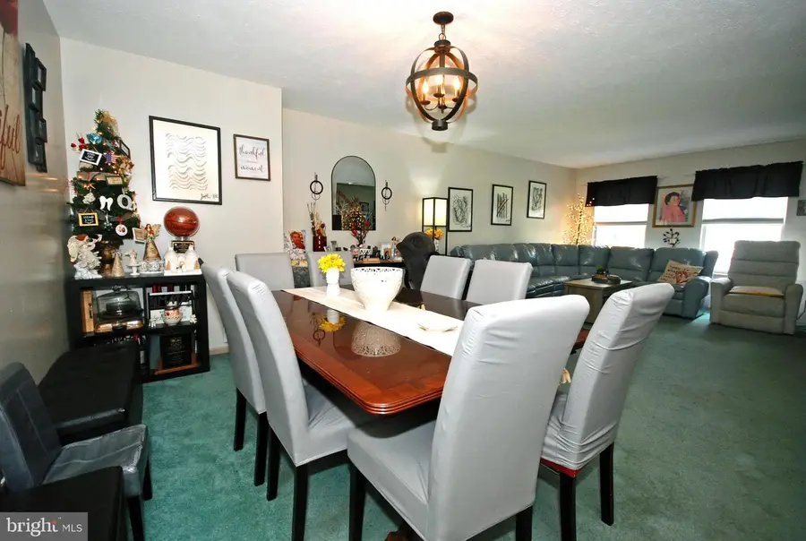 19 N Dunmoor, Hamilton, NJ 08690 - #3