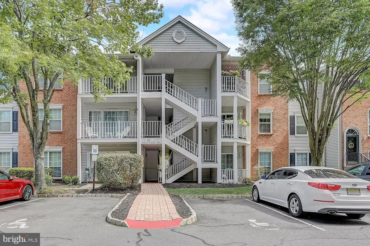 76 Chambord Ct, Hamilton, NJ 08619 - #1