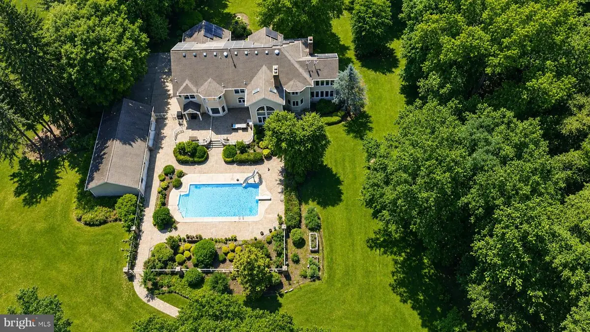 12 Hidden Hollow Dr, Hamilton, NJ 08620 - #1