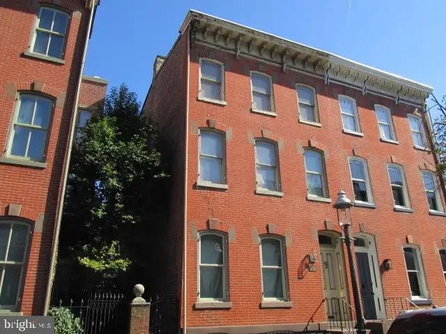 154 Mercer St, Trenton, NJ 08611 - #1