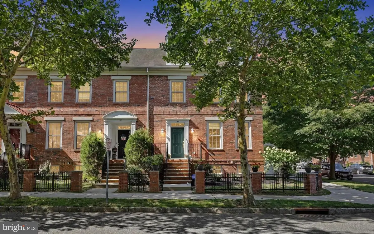 38 Union St, Robbinsville, NJ 08691 - #1