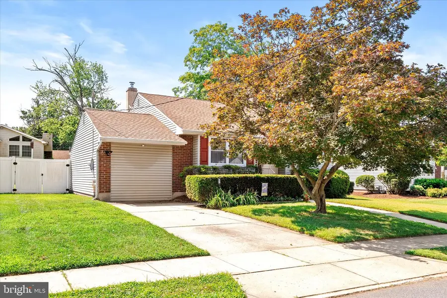 27 Lakeview Dr, Hamilton, NJ 08620 - #2