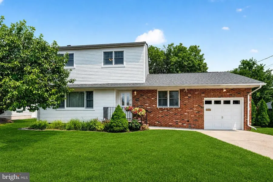 9 Ashford Dr, Hamilton, NJ 08610 - #2
