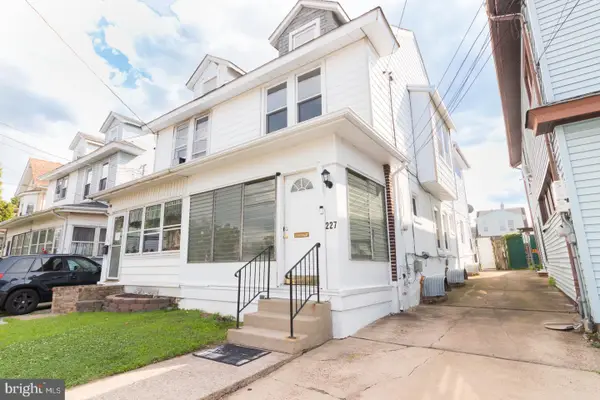 227 S Johnston Ave, HAMILTON, NJ 08609