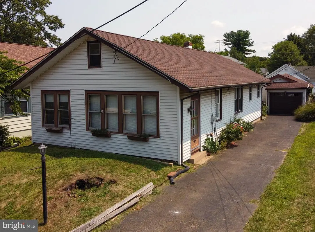 40 Lansing Ave, Hamilton, NJ 08619 - #1