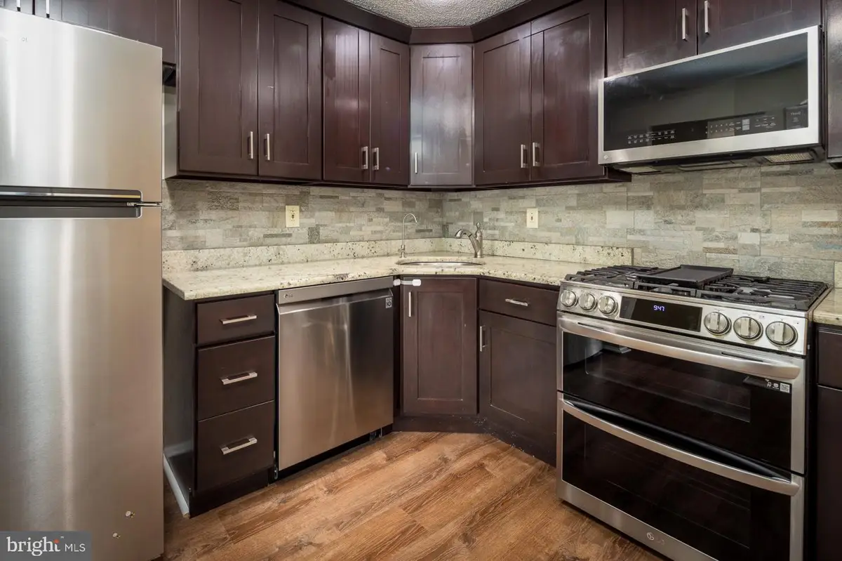 20 Chamberlin Ct, Trenton, NJ 08648 - #1