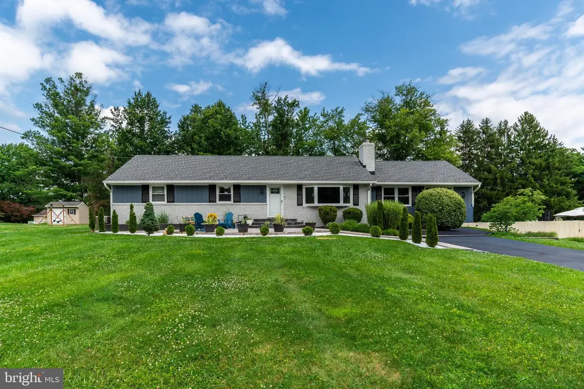 6 Morningside Dr, Pennington, NJ 08534 - #1