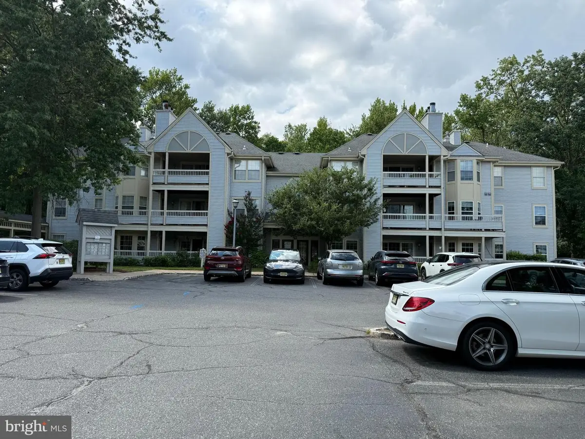 111 Biscayne Ct #10, Princeton, NJ 08540 - #1