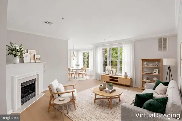 222 Masterson Ct, EWING, NJ 08618