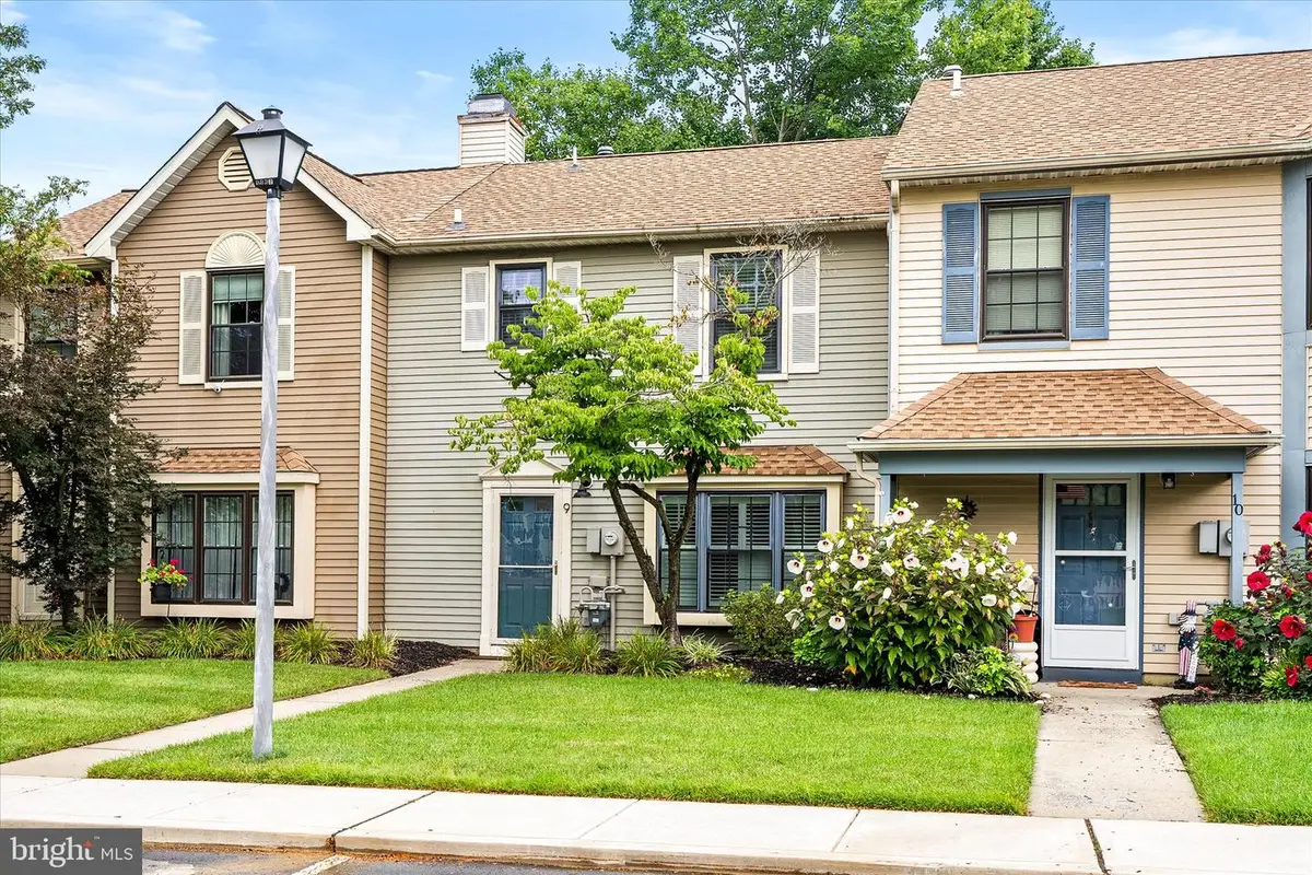 9 Ashford Ct, Robbinsville, NJ 08691 - #1