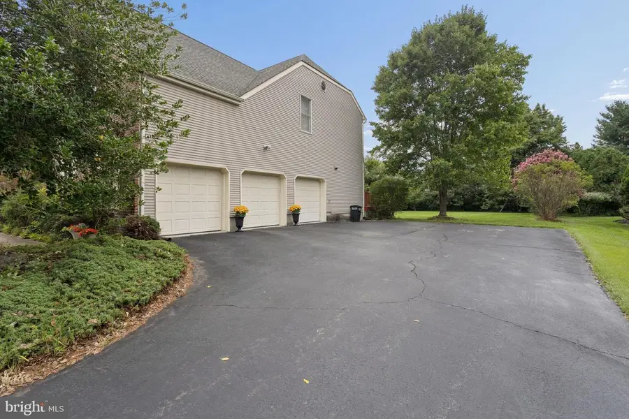1 Chesapeake Ct, Princeton Junction, NJ 08550 - #3