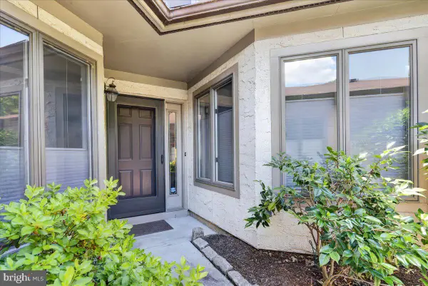 3 Marilyn Ct, LAWRENCEVILLE, NJ 08648