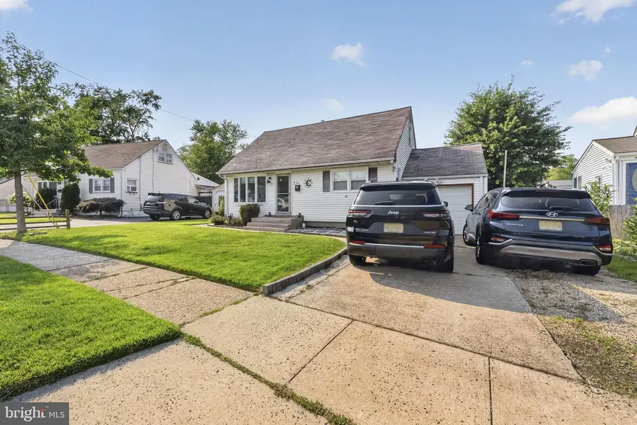 44 Shackamaxon Dr, Hamilton, NJ 08690 - #2