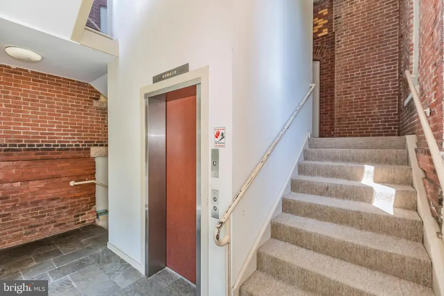 5 Academy Ct, Pennington, NJ 08534 - #2