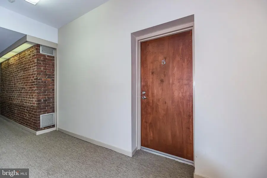 5 Academy Ct, Pennington, NJ 08534 - #3