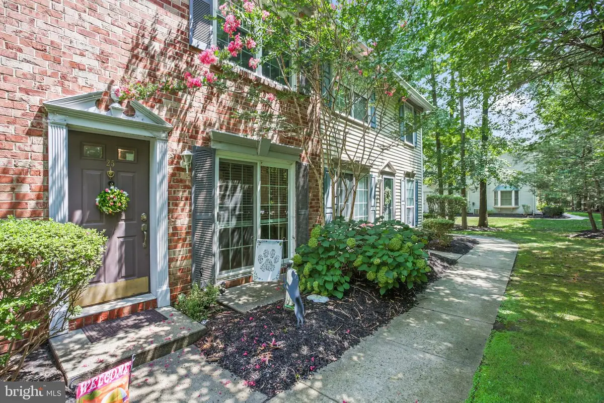25 Chambord Ct, Hamilton, NJ 08619 - #1