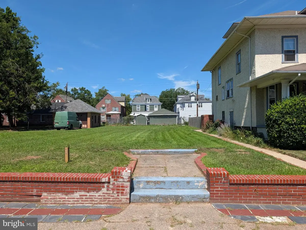 920 Berkeley Ave, Trenton, NJ 08618 - #1