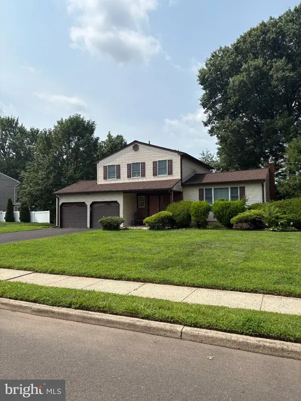 5 Wolfpack Rd, HAMILTON, NJ 08619