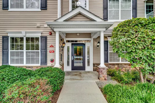 112 Timberlake Dr, EWING, NJ 08618