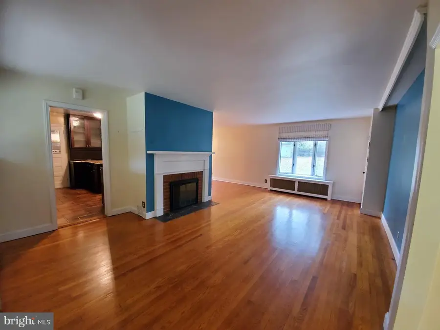 54 Cranbury Rd, Princeton Junction, NJ 08550 - #3
