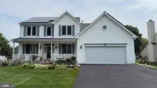 28 Pemberton Ln, East Windsor, NJ 08520 - #1