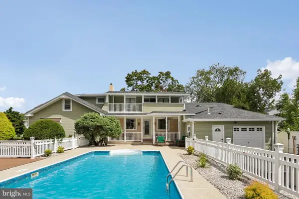 15 Douglas Ave, HAMILTON, NJ 08619