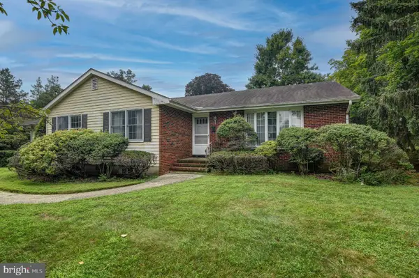 19 Crown Rd, TRENTON, NJ 08638