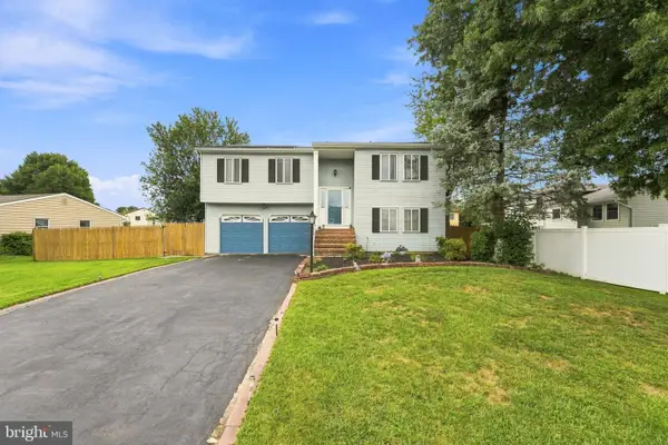 11 Nettletree Dr, EWING, NJ 08638