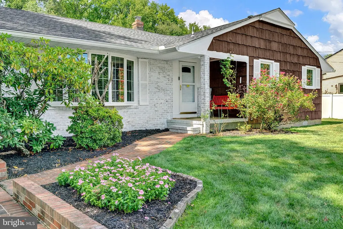33 Galston Dr, Princeton Junction, NJ 08550 - #1